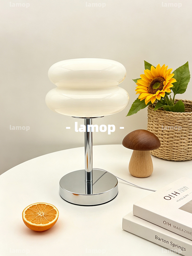 バウハウス クリームグローブ テーブルランプ ミッドセンチュ - Decor Lighting Lamps のレビューと価格