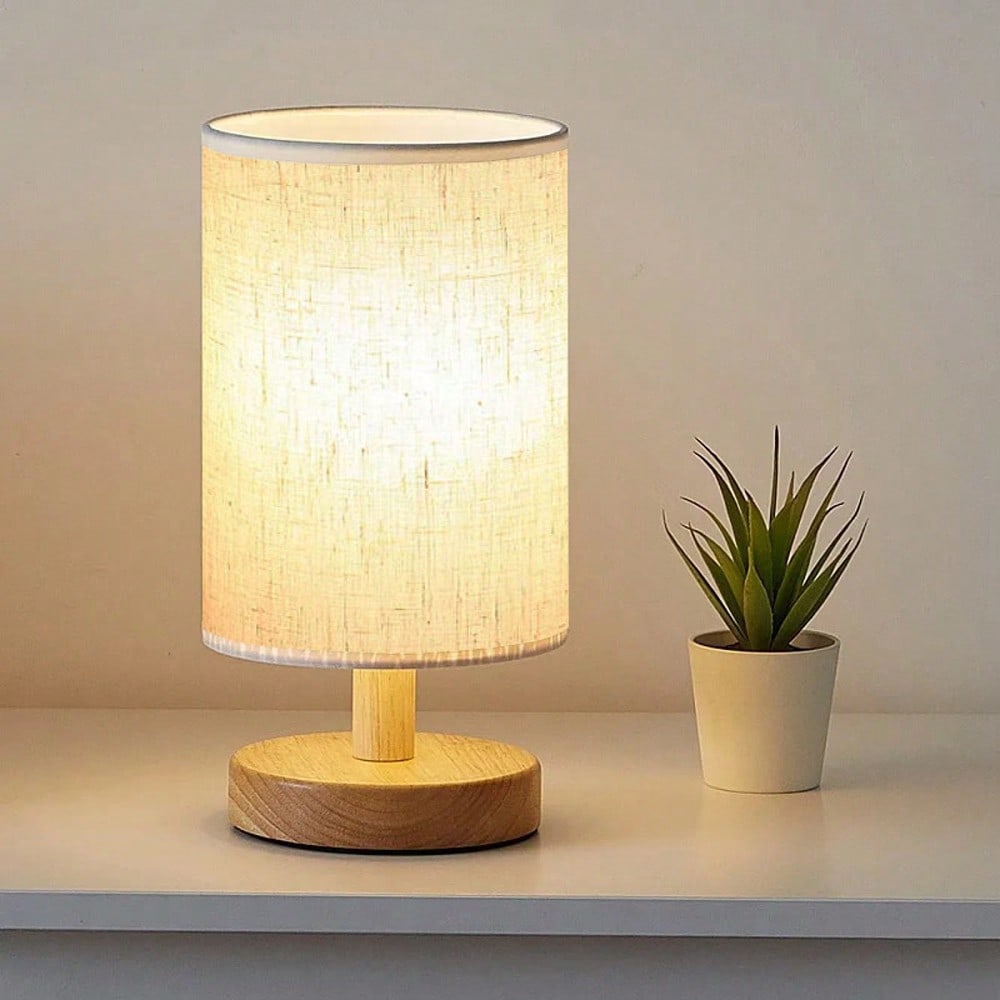 モダンな北欧風の木製と布製の装飾テーブルランプ。寝室のベッド - Decor Lighting Lamps のレビューと価格