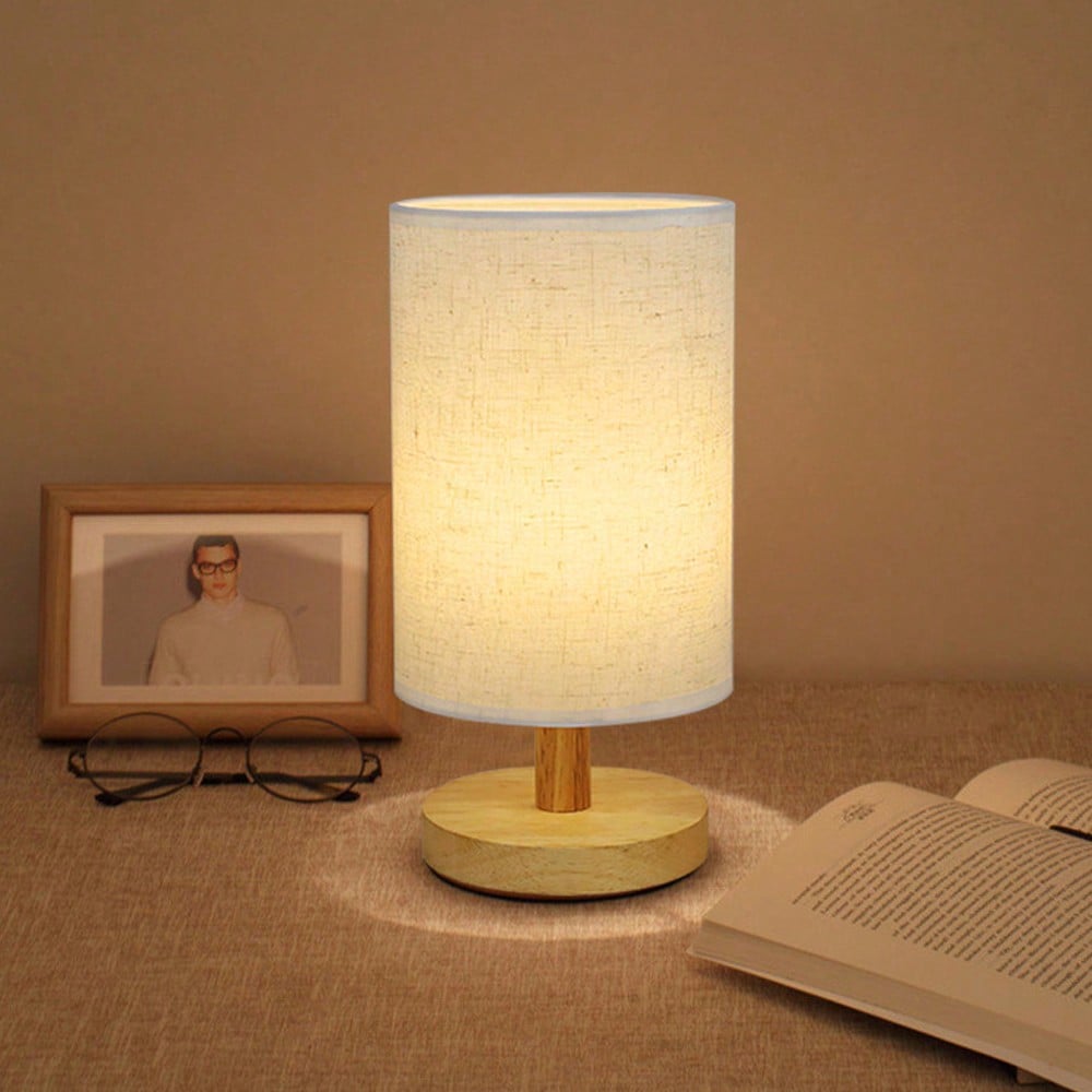 モダンな北欧風の木製と布製の装飾テーブルランプ。寝室のベッド - Decor Lighting Lamps のレビューと価格