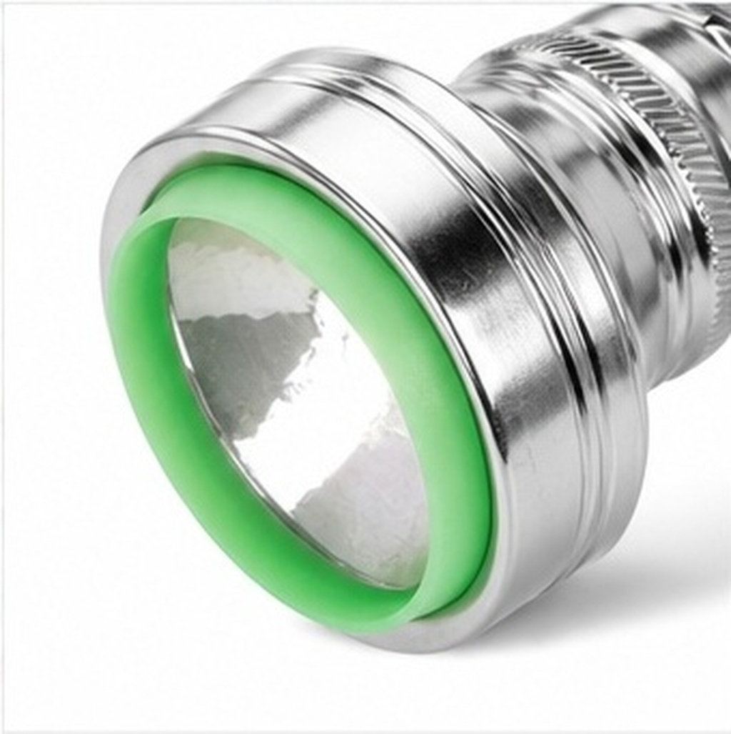 時代を超越したヴィンテージ懐中電灯。頑丈なアルミニウム製で、 - Decor Timeless Lighting のレビューと価格